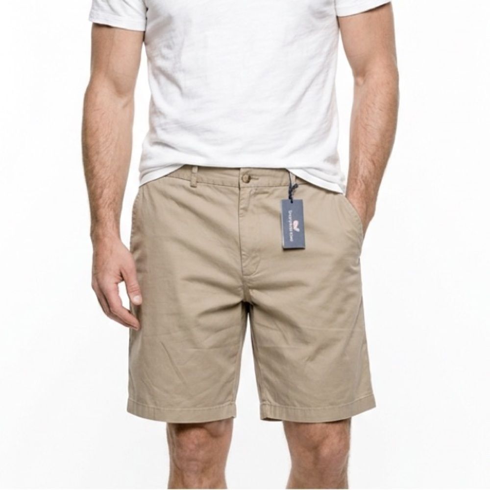 Vineyard Vines 11 inch Breaker Shorts in Khaki Brand New!